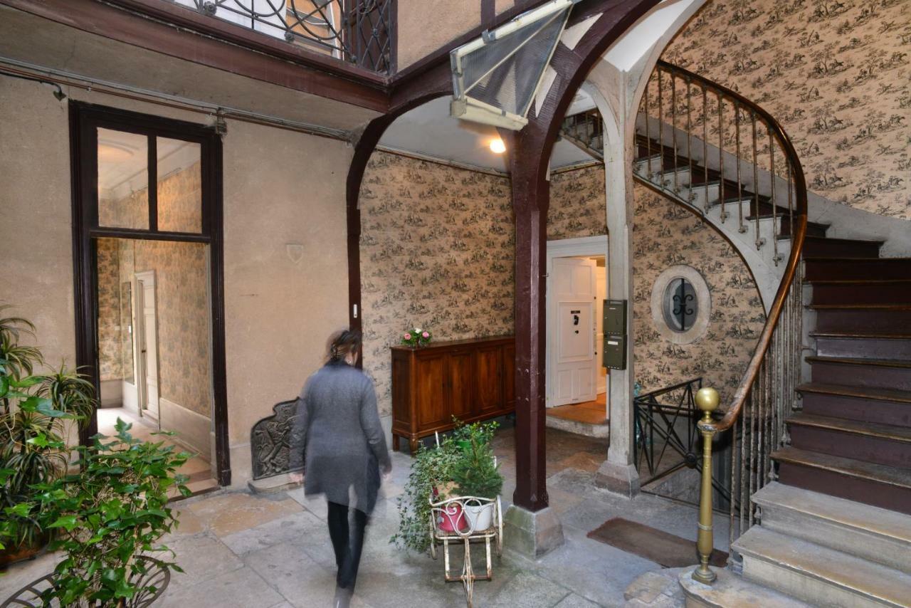 Benigne Malyon Apartment Dijon Bagian luar foto